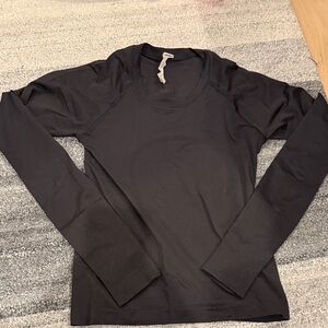 Black Lululemon Swiftly Tech Long-Sleeve Shirt